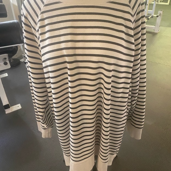 Old Navy Black and White Striped Sweatshirt - Picture 1 of 3